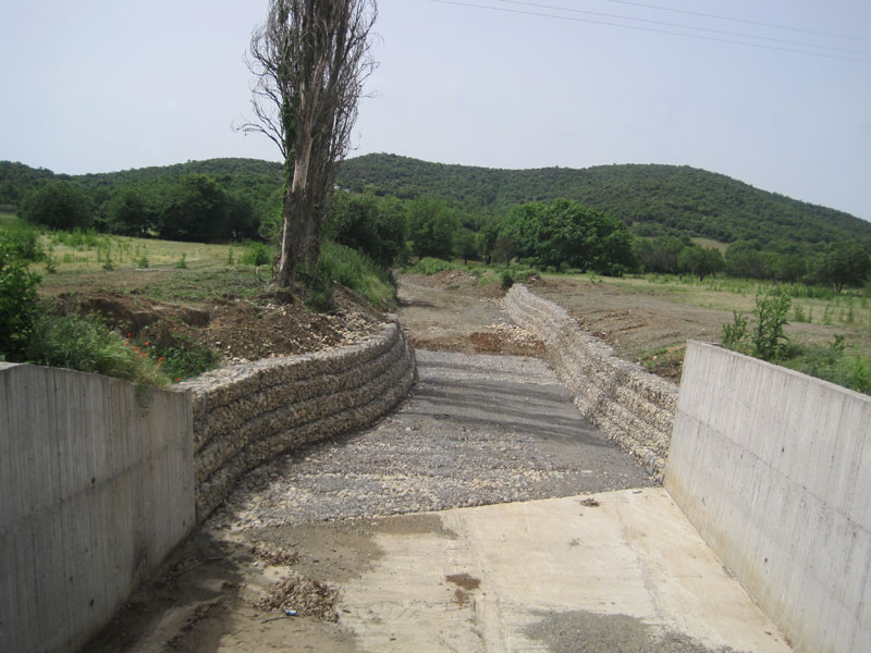 CLEANING AND RESTORATION OF FLOW IN THE STREAMBED OF LEFKOUDA